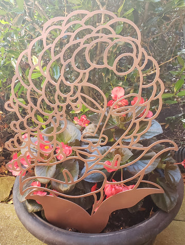 Loc's And Lilies Metal Garden Stake